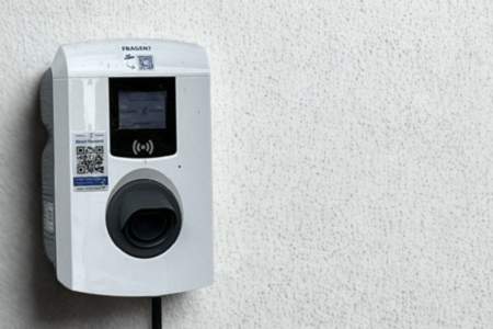 E-Ladestation direkt vor Ort am Ticklhof